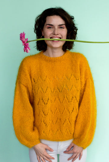 Kit Golden sweater - Charlotte Sometime